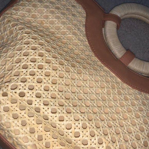 Universal Thread Women's Half Moon Satchel Handbag - Picture 5 of 8